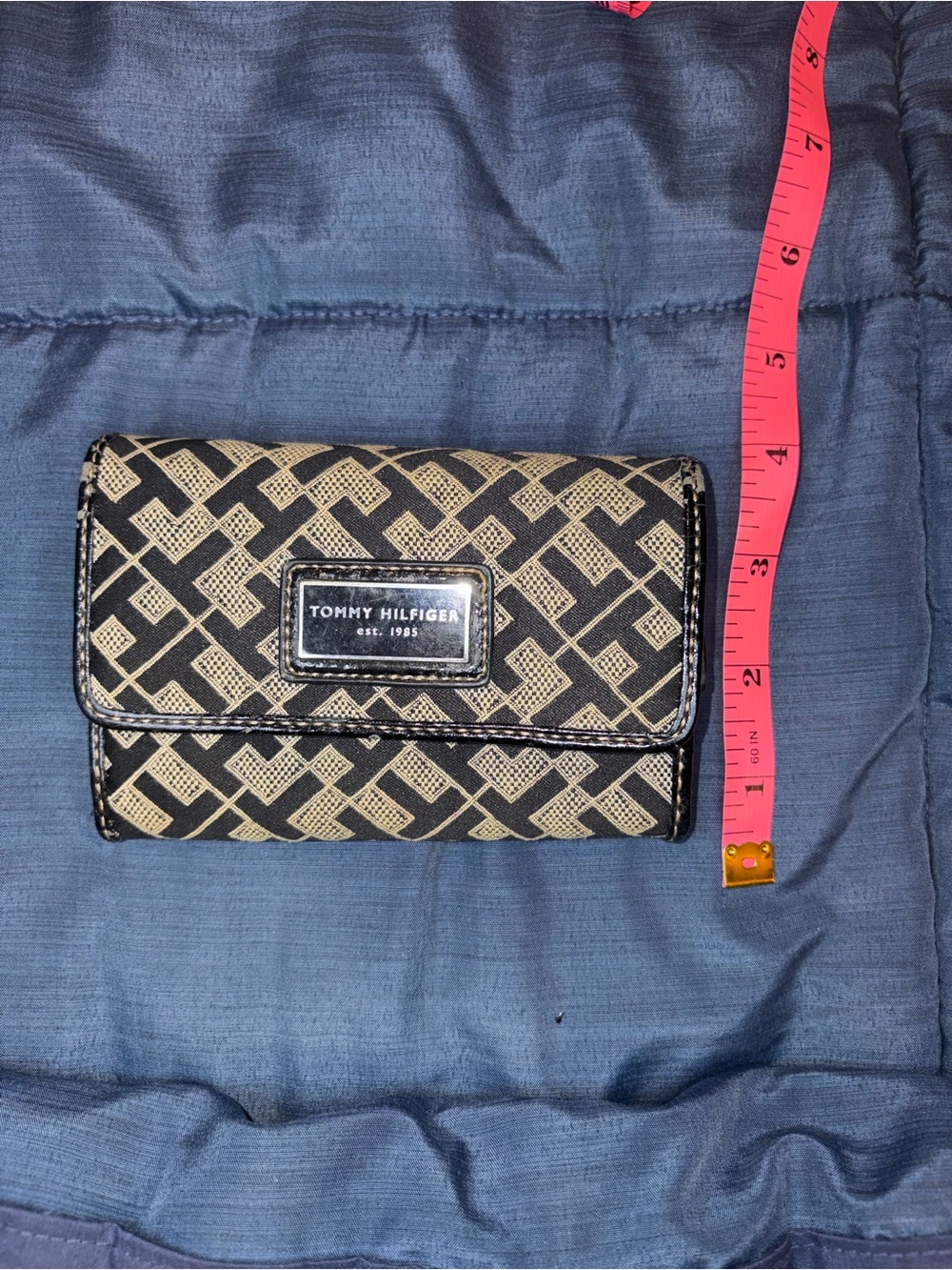 Tommy Hilfiger Black & Tan Monogram Print Snap Wallet Coin Purse - Picture 7 of 7